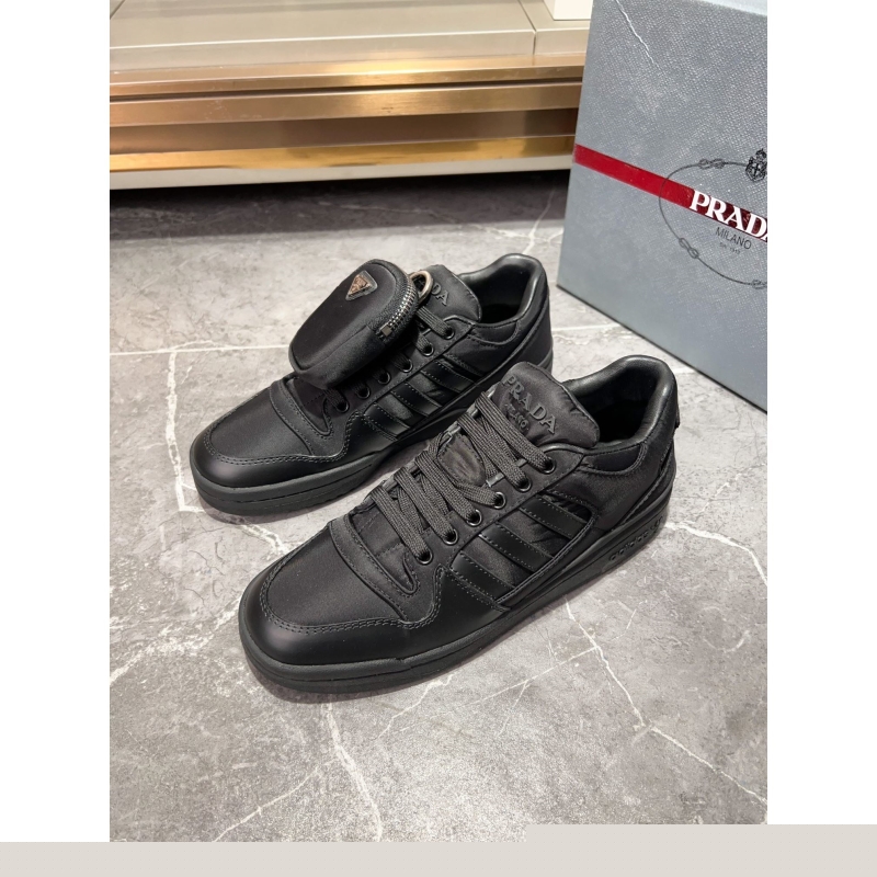 Pra*a casual shoes